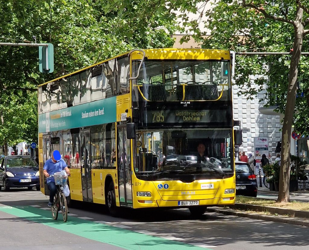 Doppeldeckerbus 3279 In Steglitz Auf Der Linie 285 - Archiv Von: Berlin ...